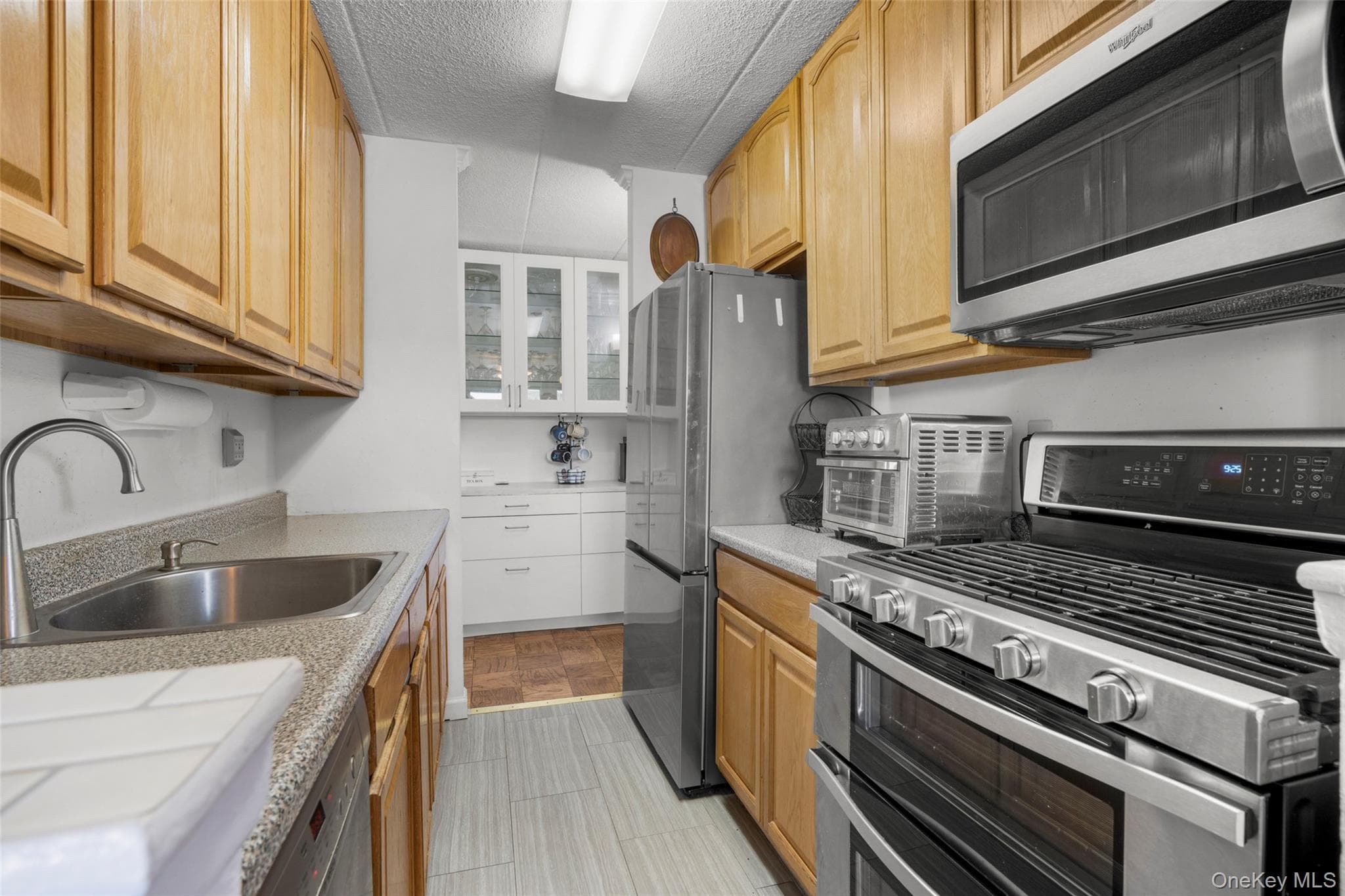 1085 Warburton Avenue Unit: 425 thumbnail 11