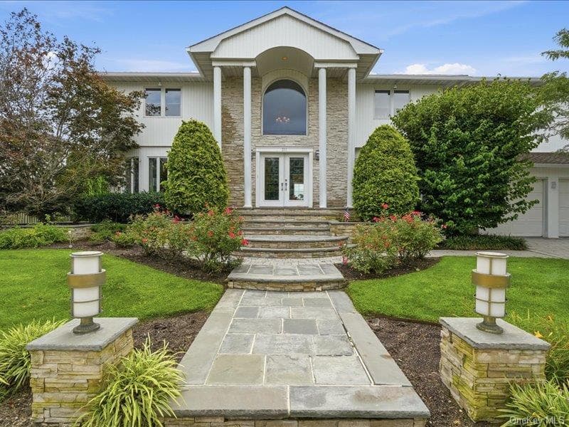 211 Whitewood Drive thumbnail 2