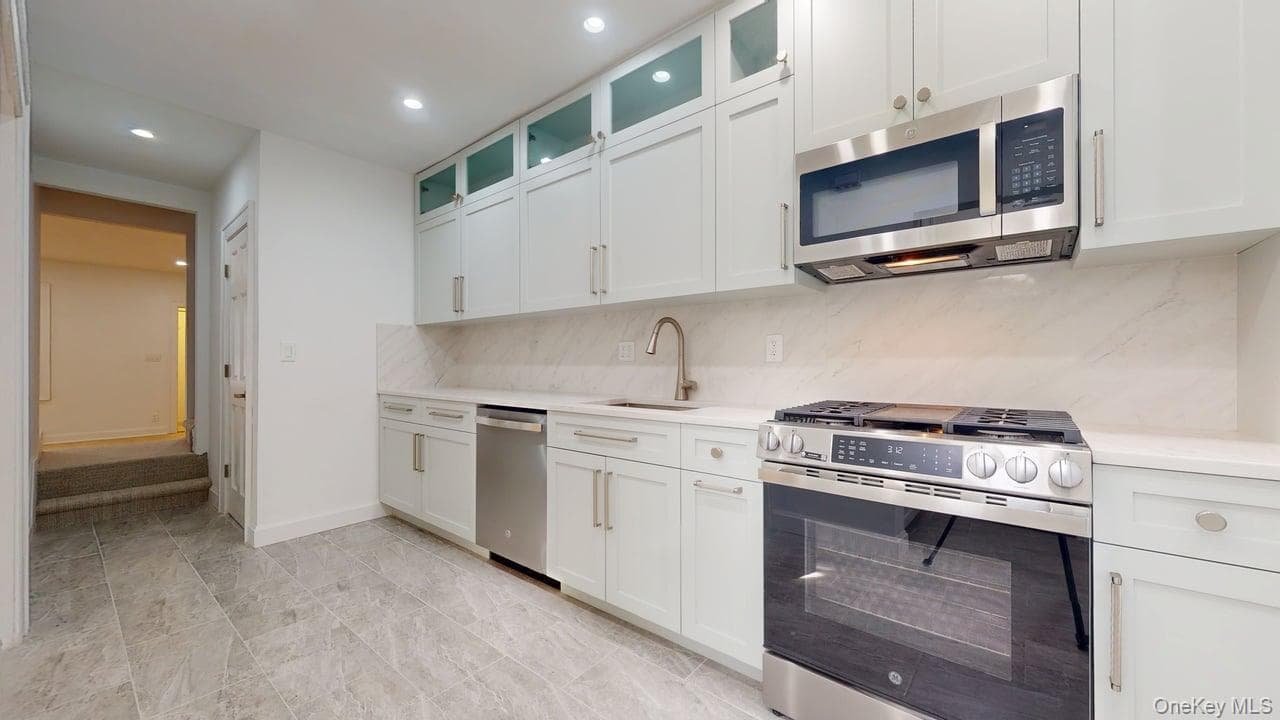 85-40 68th Avenue thumbnail 13