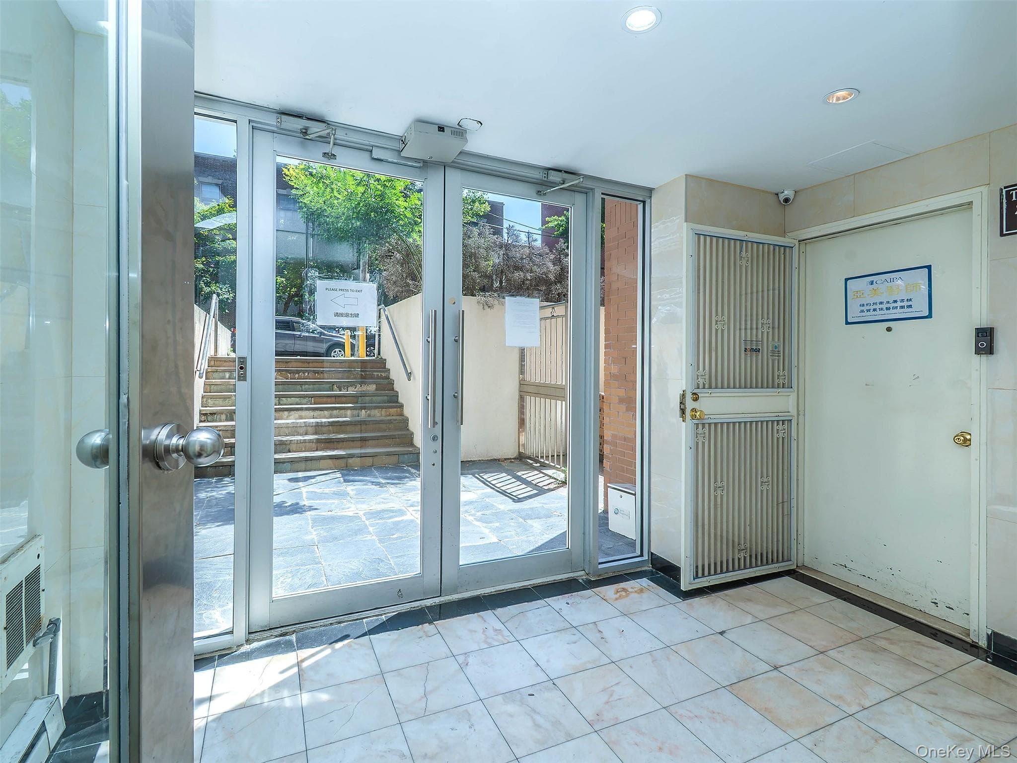 139-87 35th Avenue Unit: 4B thumbnail 3