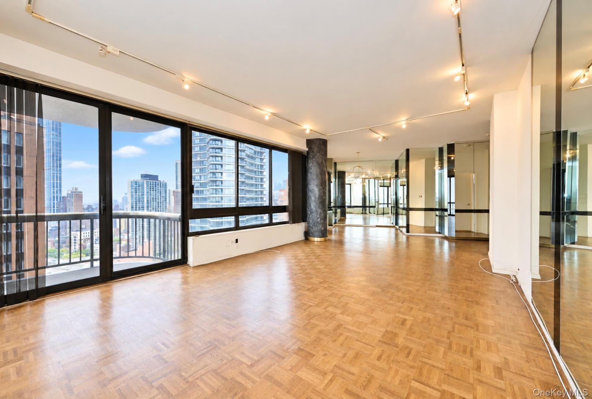 167 E 61st Street Unit: 28E thumbnail 2