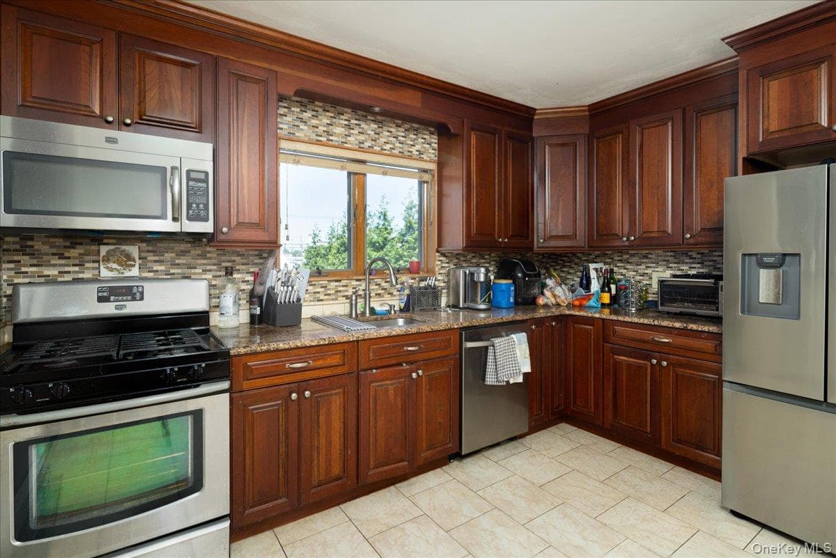 1036 California Place thumbnail 7