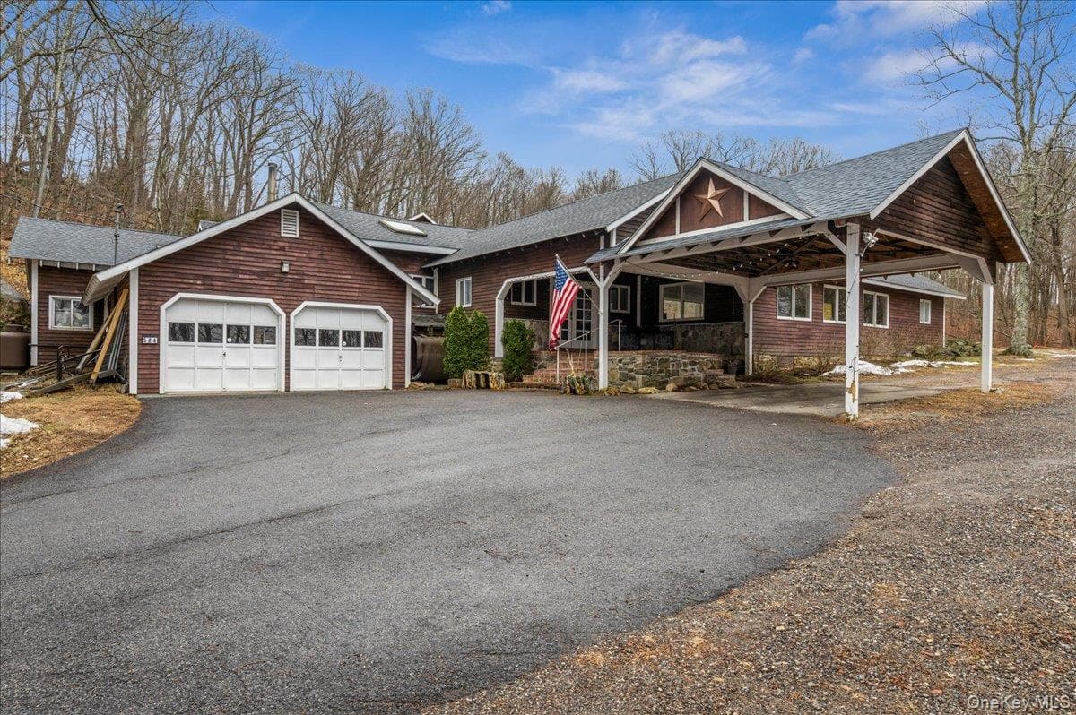 584 Milltown Road, Brewster