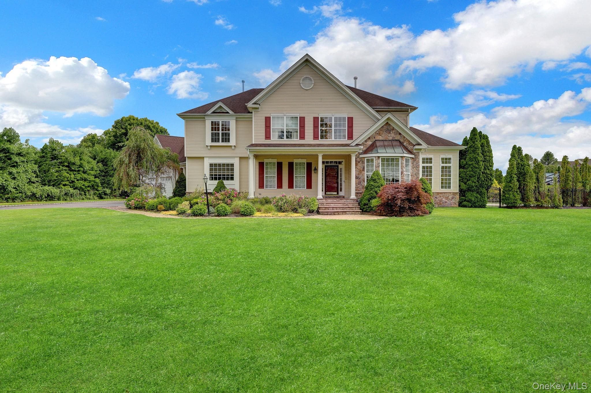 7 Brookline Court, Wading River
