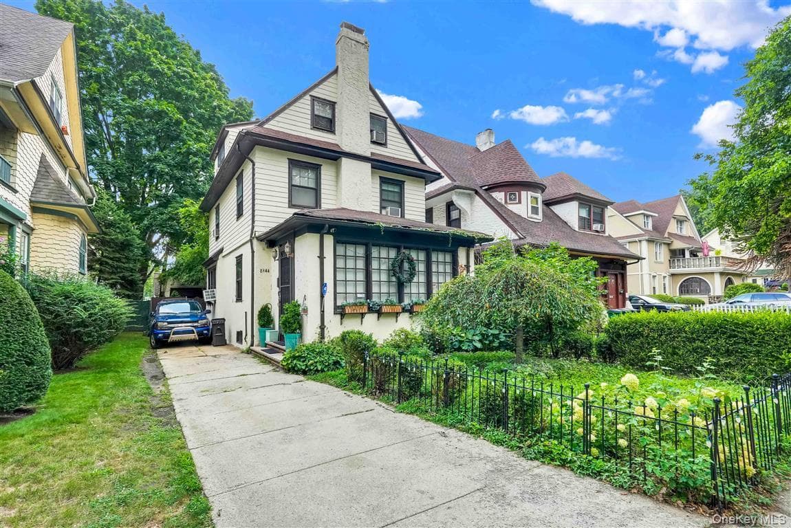 84-44 118th Street thumbnail 2