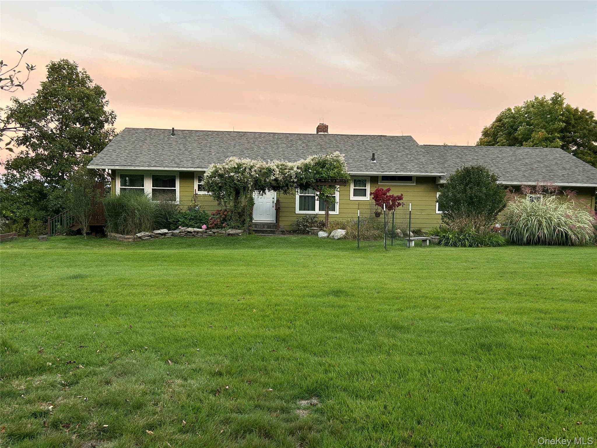 329 Mountain Road photo 1