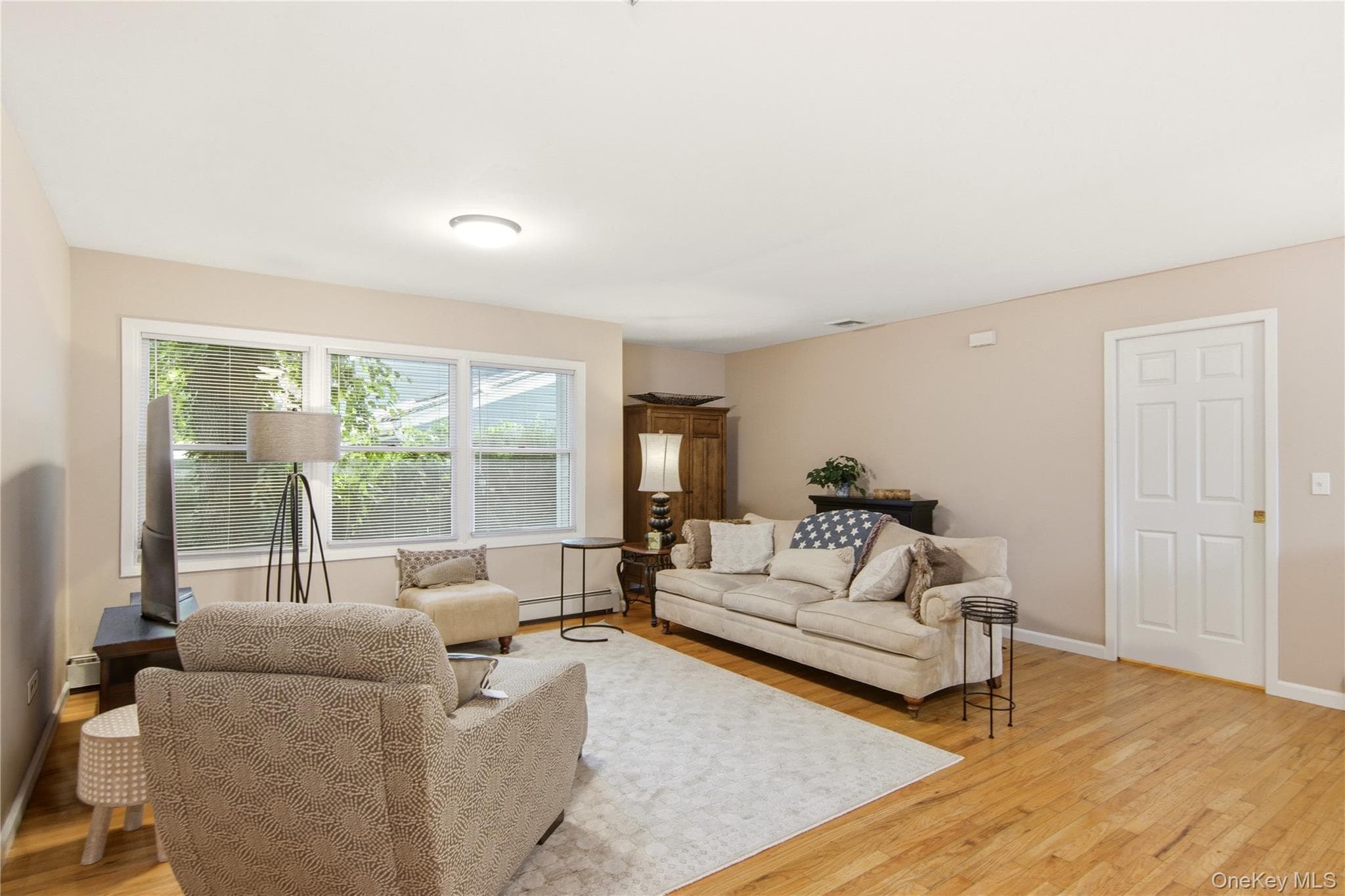 301 Laurel Road thumbnail 6
