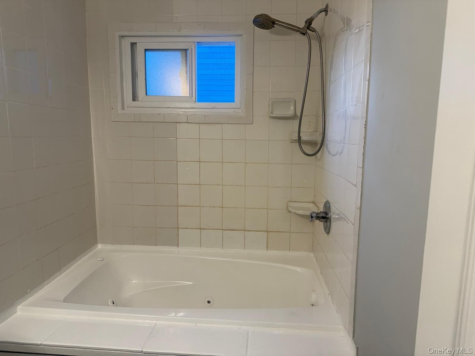 675 S Long Beach Avenue thumbnail 14