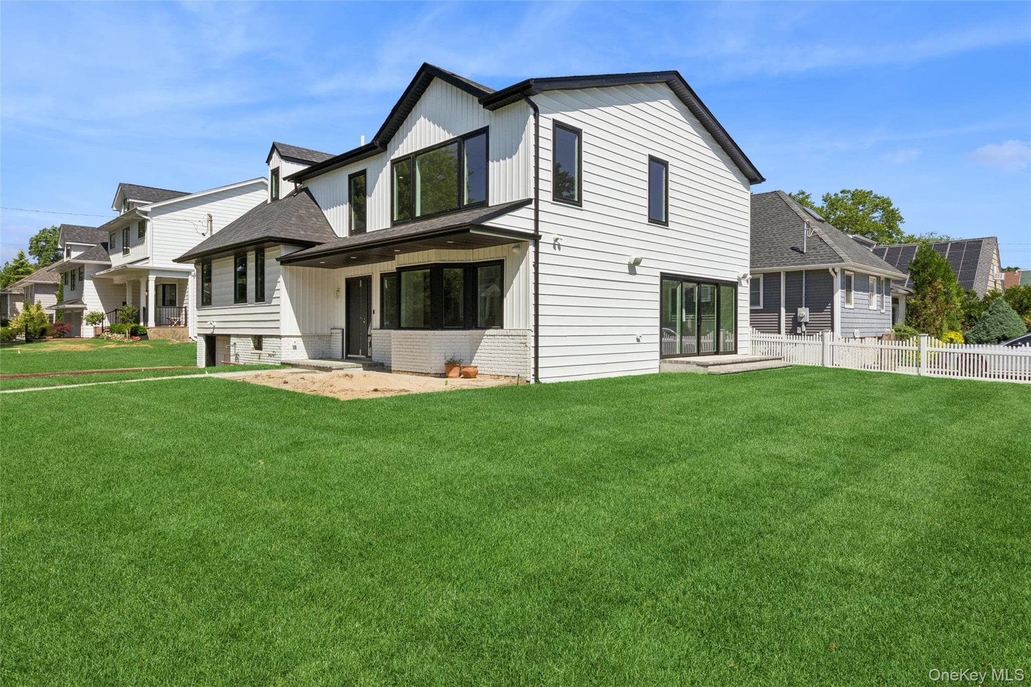 934 Eileen Terrace thumbnail 2