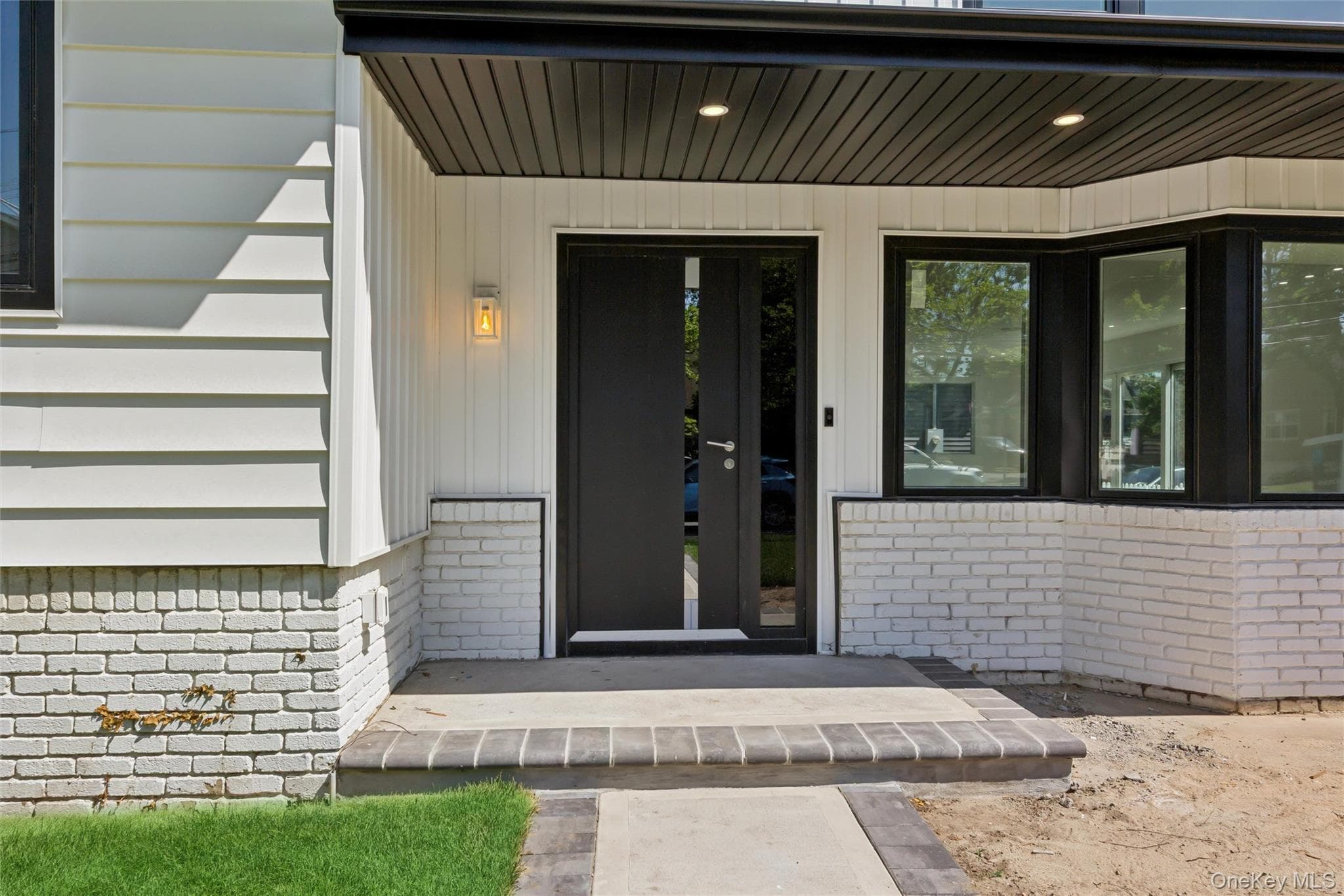 934 Eileen Terrace thumbnail 3