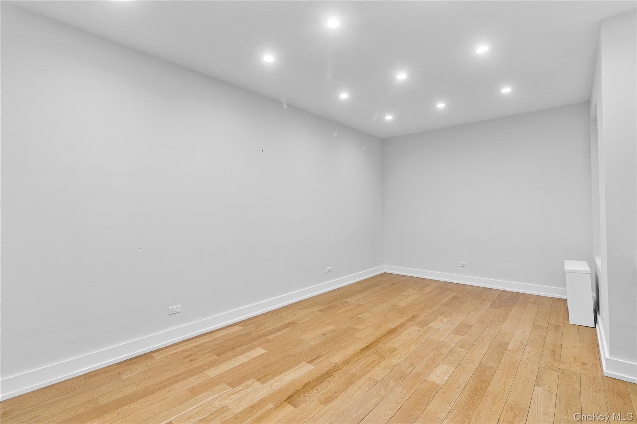 12 Crown Street Unit: A5 thumbnail 2