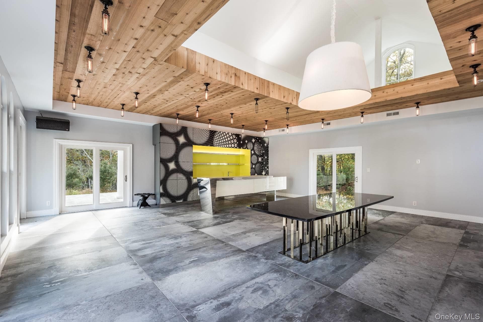 2136 Deerfield Road thumbnail 15