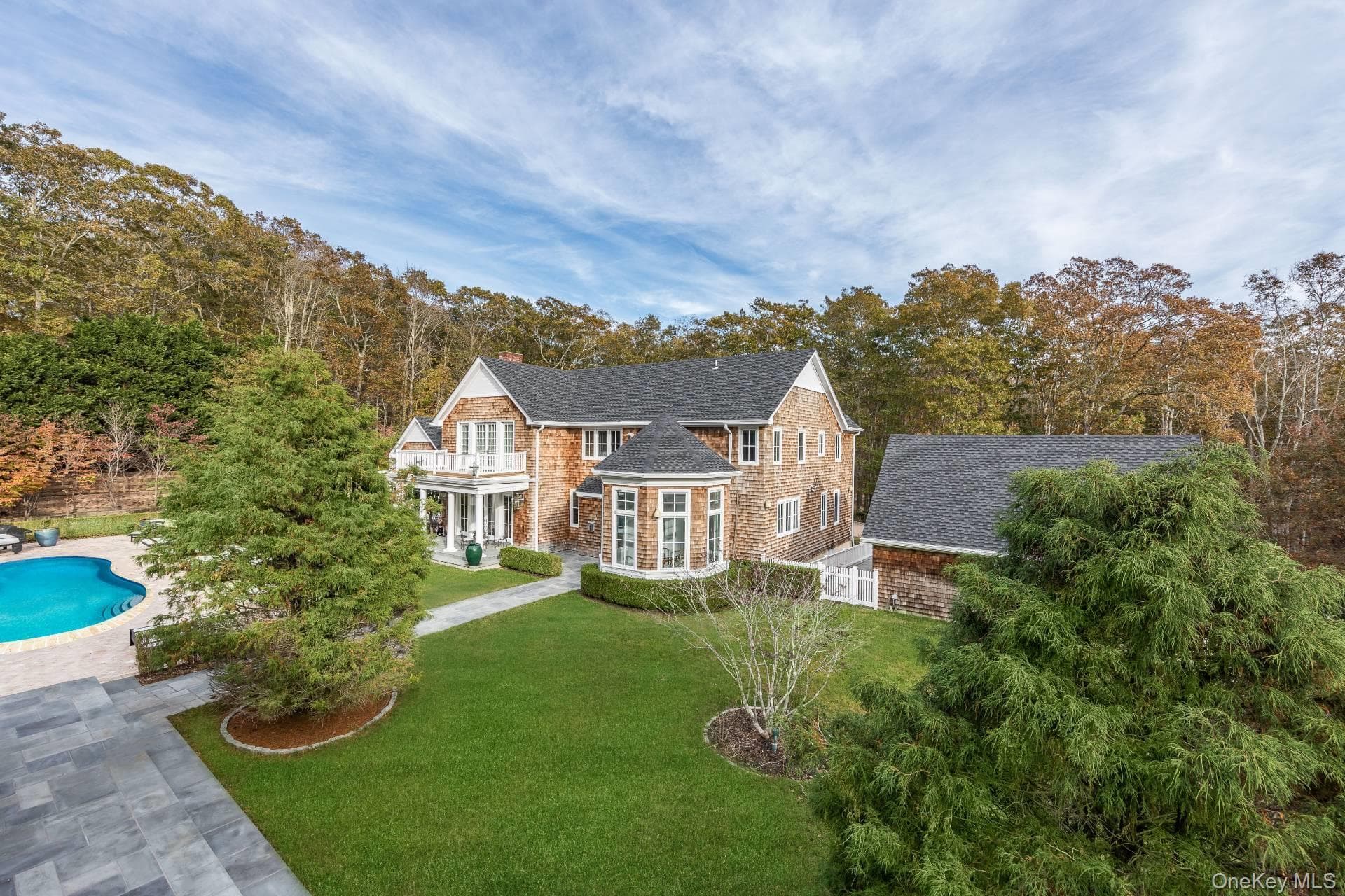 2136 Deerfield Road thumbnail 3