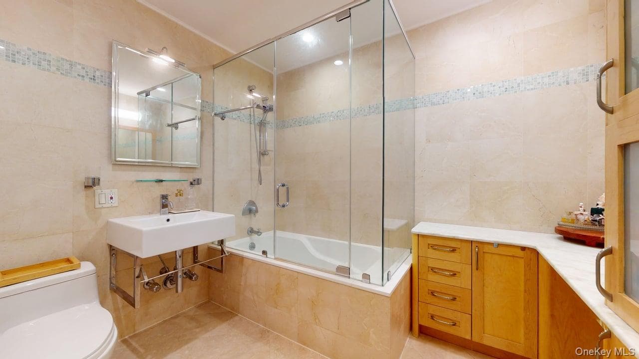 68-15 Selfridge Street Unit: 3D thumbnail 24