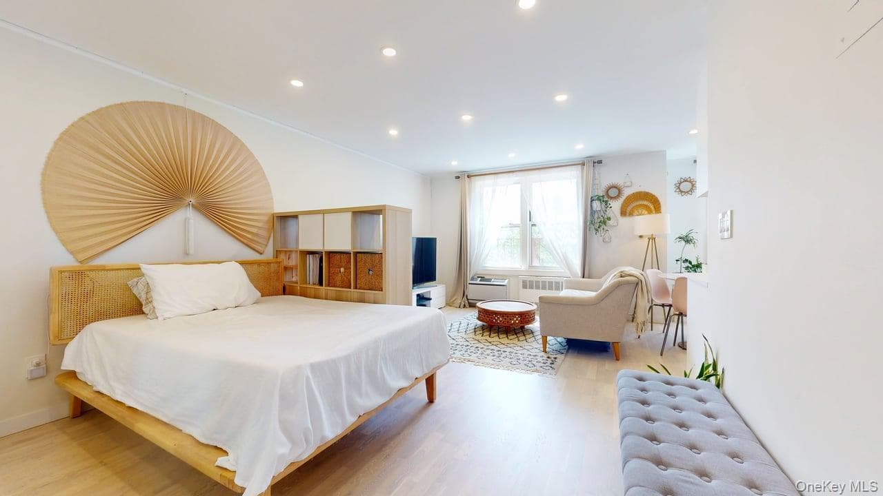 68-15 Selfridge Street Unit: 3D thumbnail 19