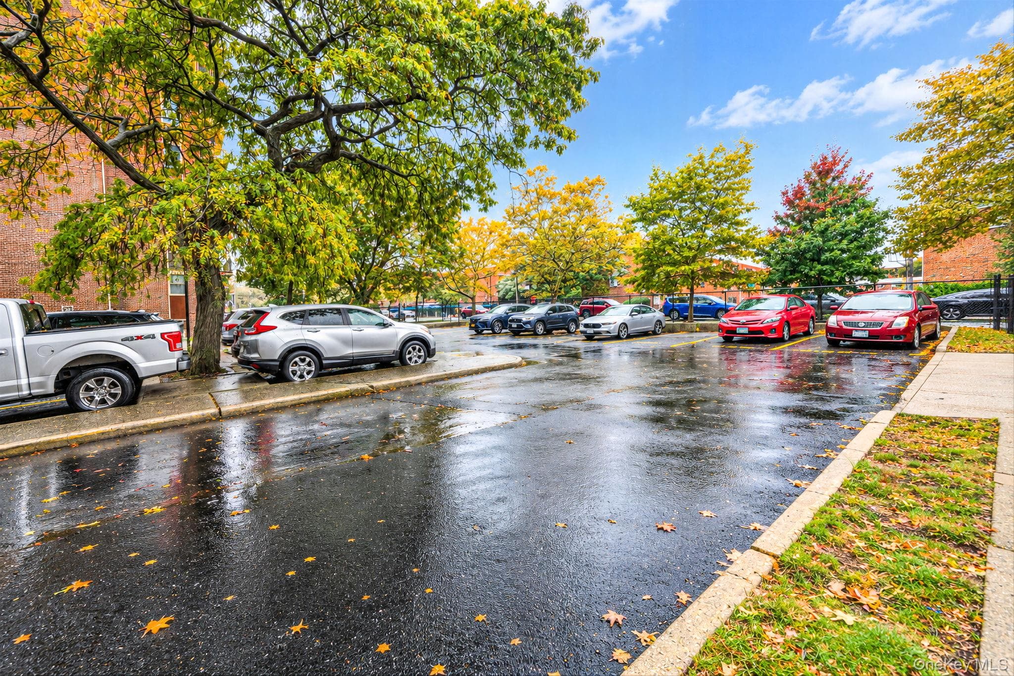 400 Cozine Avenue Unit: 1J thumbnail 4
