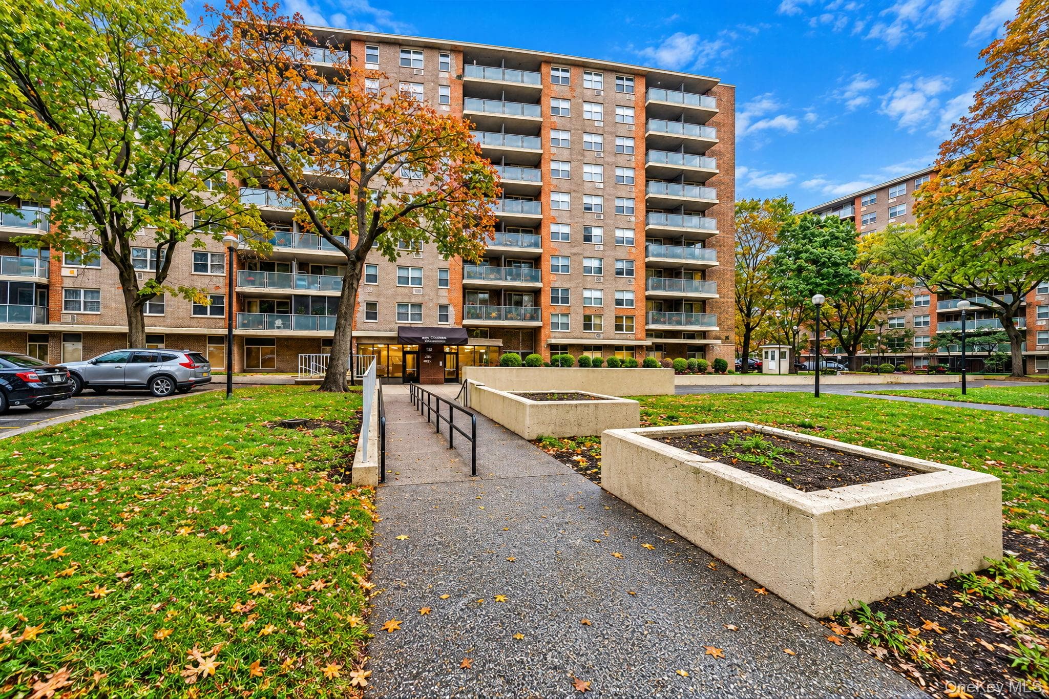 400 Cozine Avenue Unit: 1J thumbnail 2