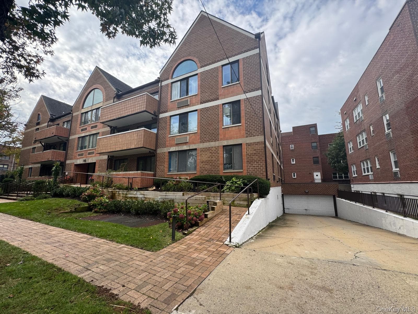 10 Canterbury Road Unit: 1B thumbnail 3