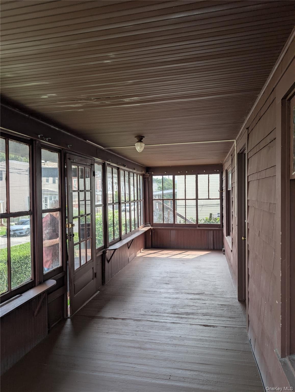 105 Courtney Avenue thumbnail 4
