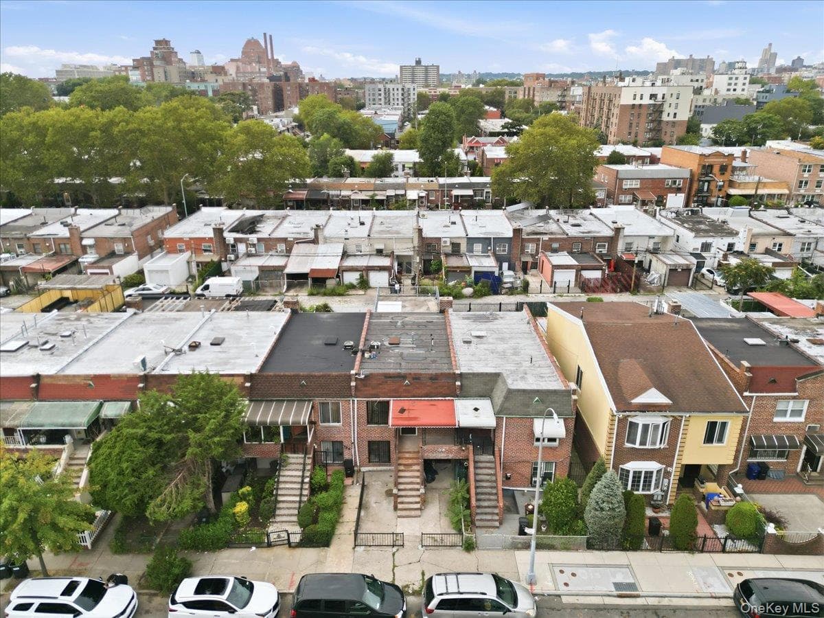 122 E 46th Street thumbnail 4