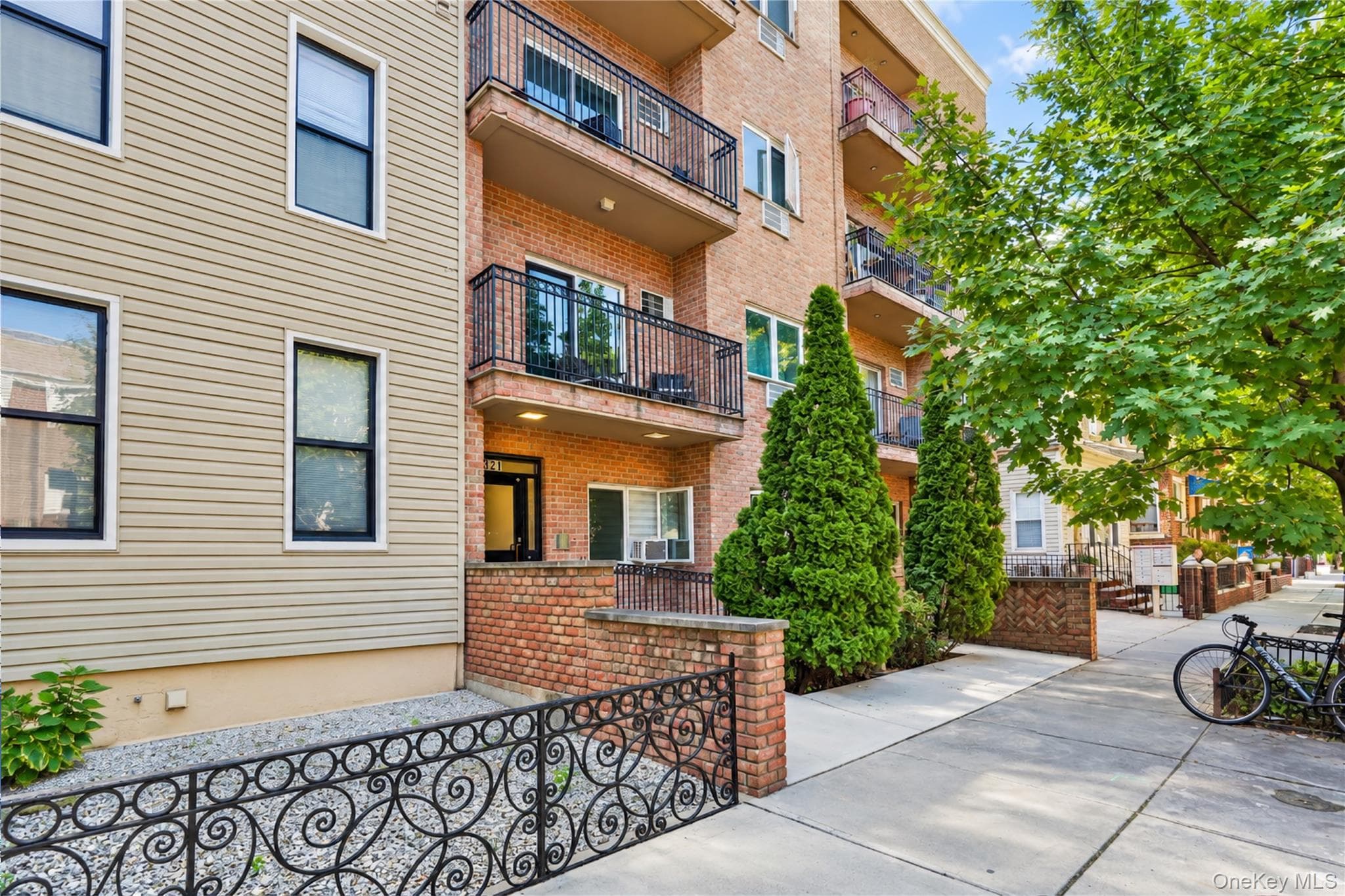 2821 36th Street Unit: 4R thumbnail 19