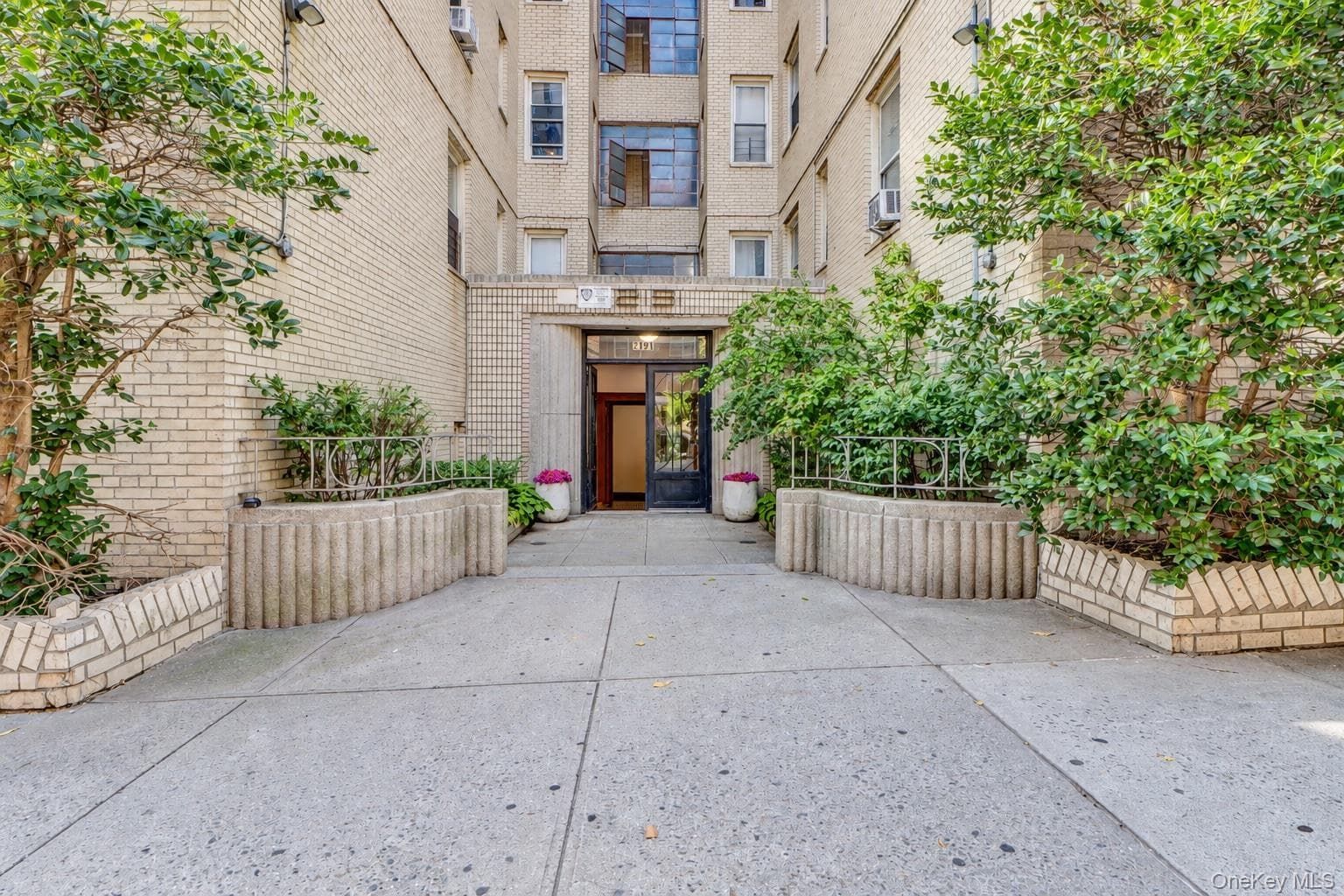 2191 Bolton Street Unit: 4H thumbnail 24