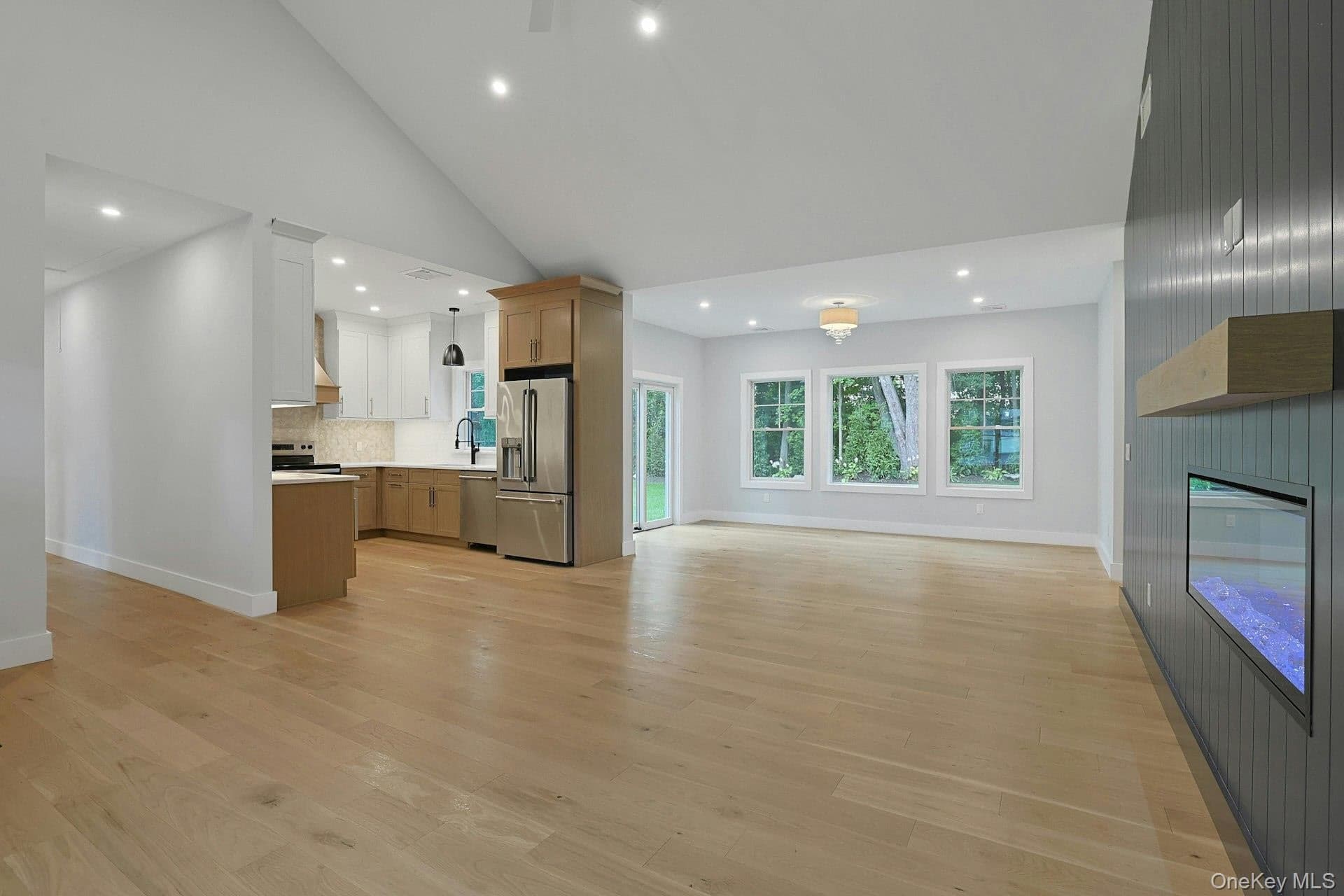 100 Hazelton Circle thumbnail 10