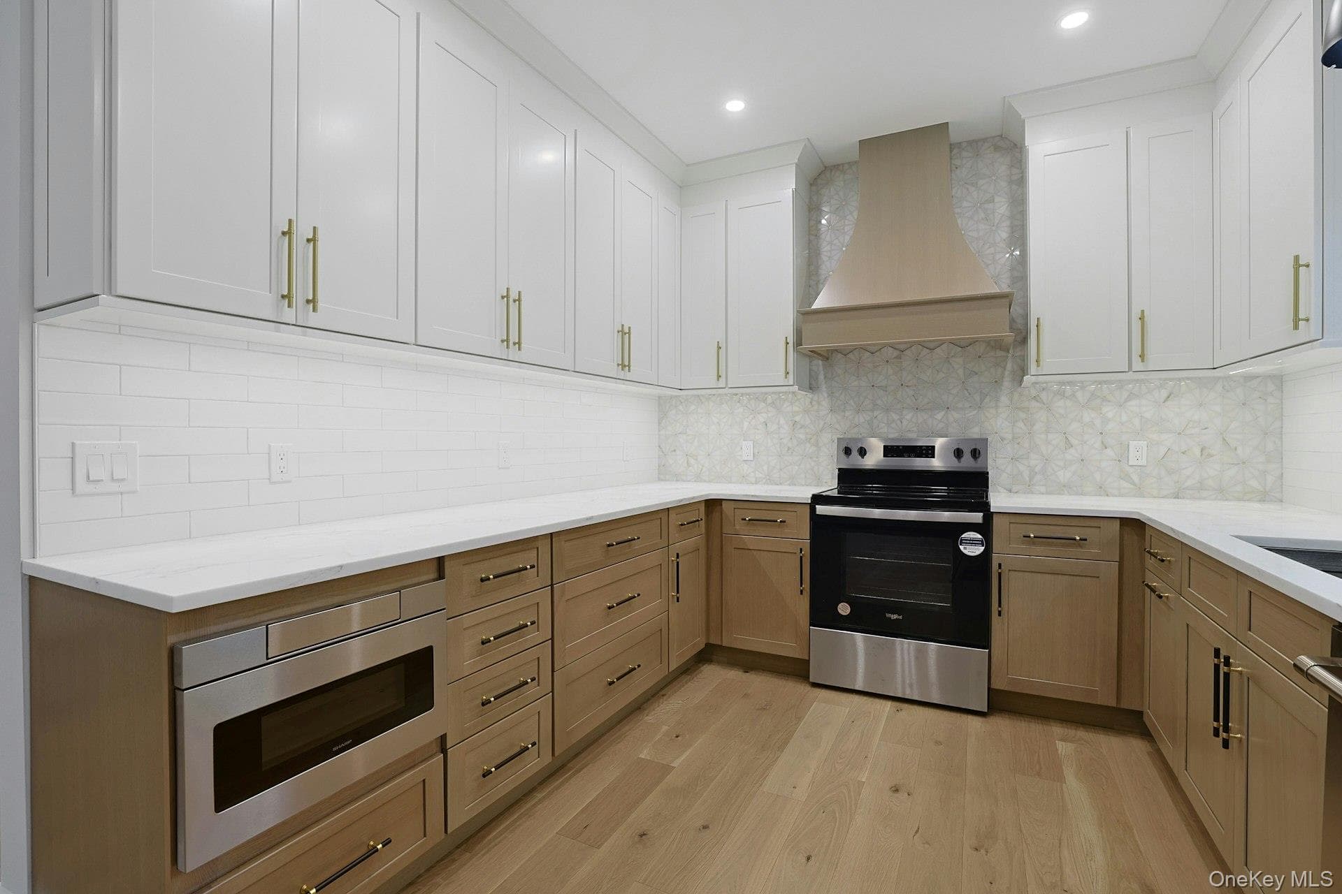 100 Hazelton Circle thumbnail 14
