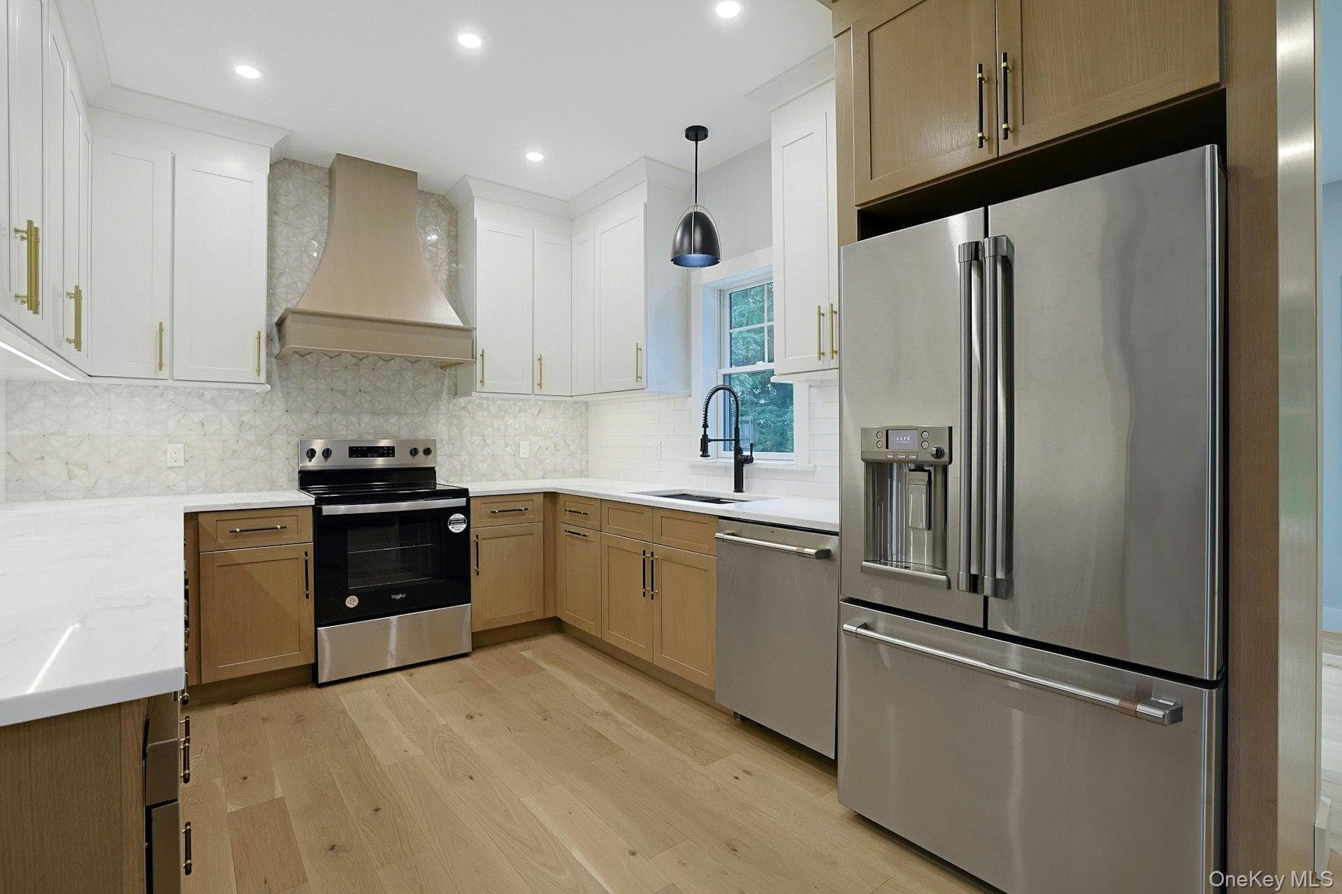 100 Hazelton Circle thumbnail 15