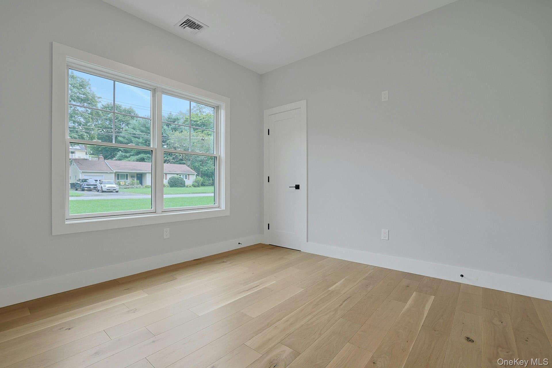 100 Hazelton Circle thumbnail 23
