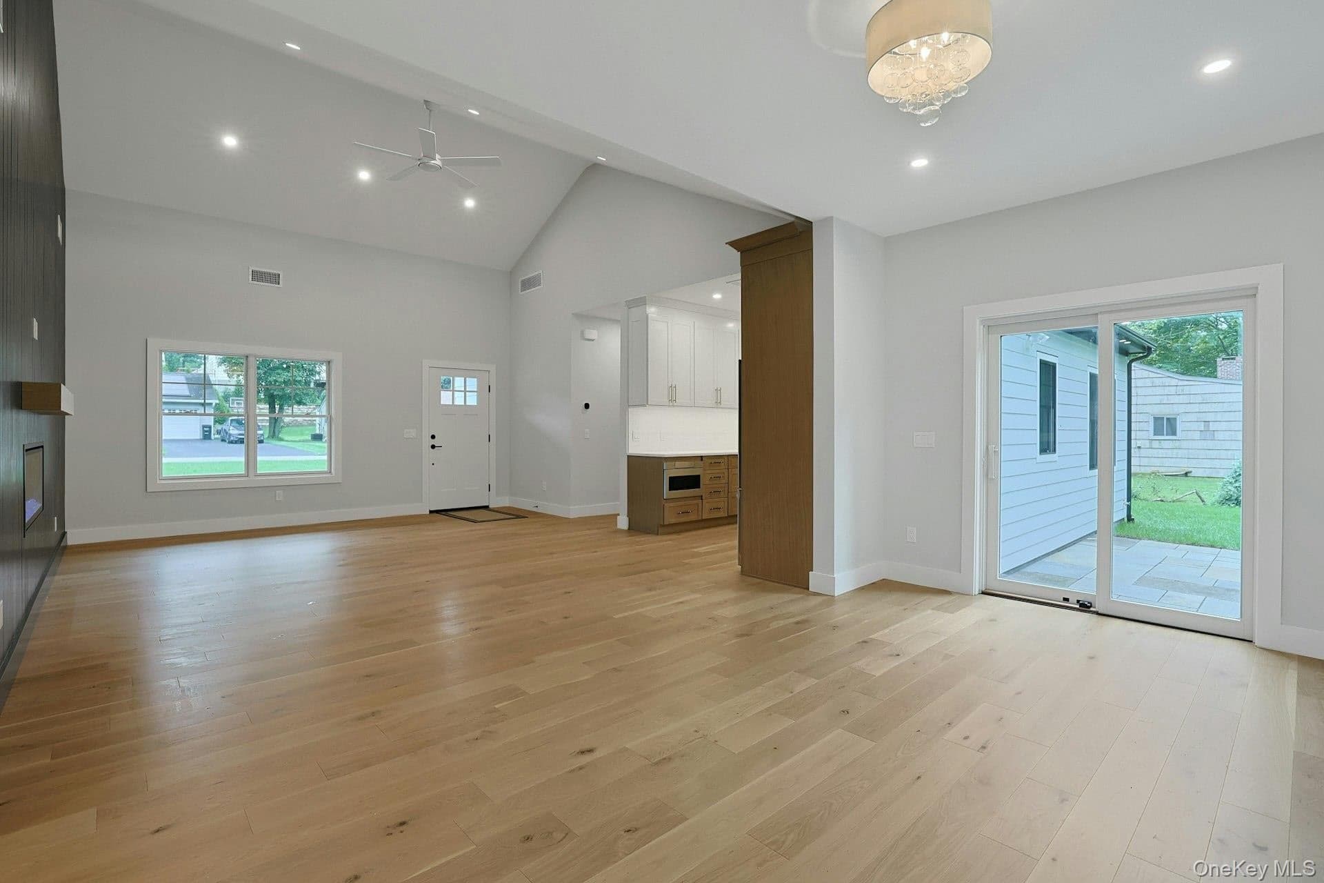 100 Hazelton Circle thumbnail 7