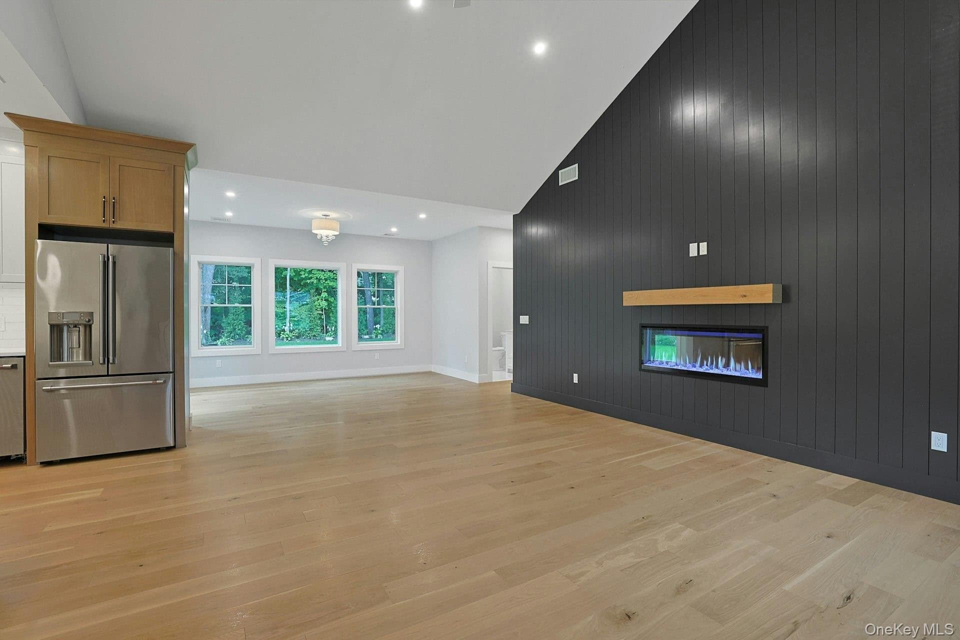 100 Hazelton Circle thumbnail 11