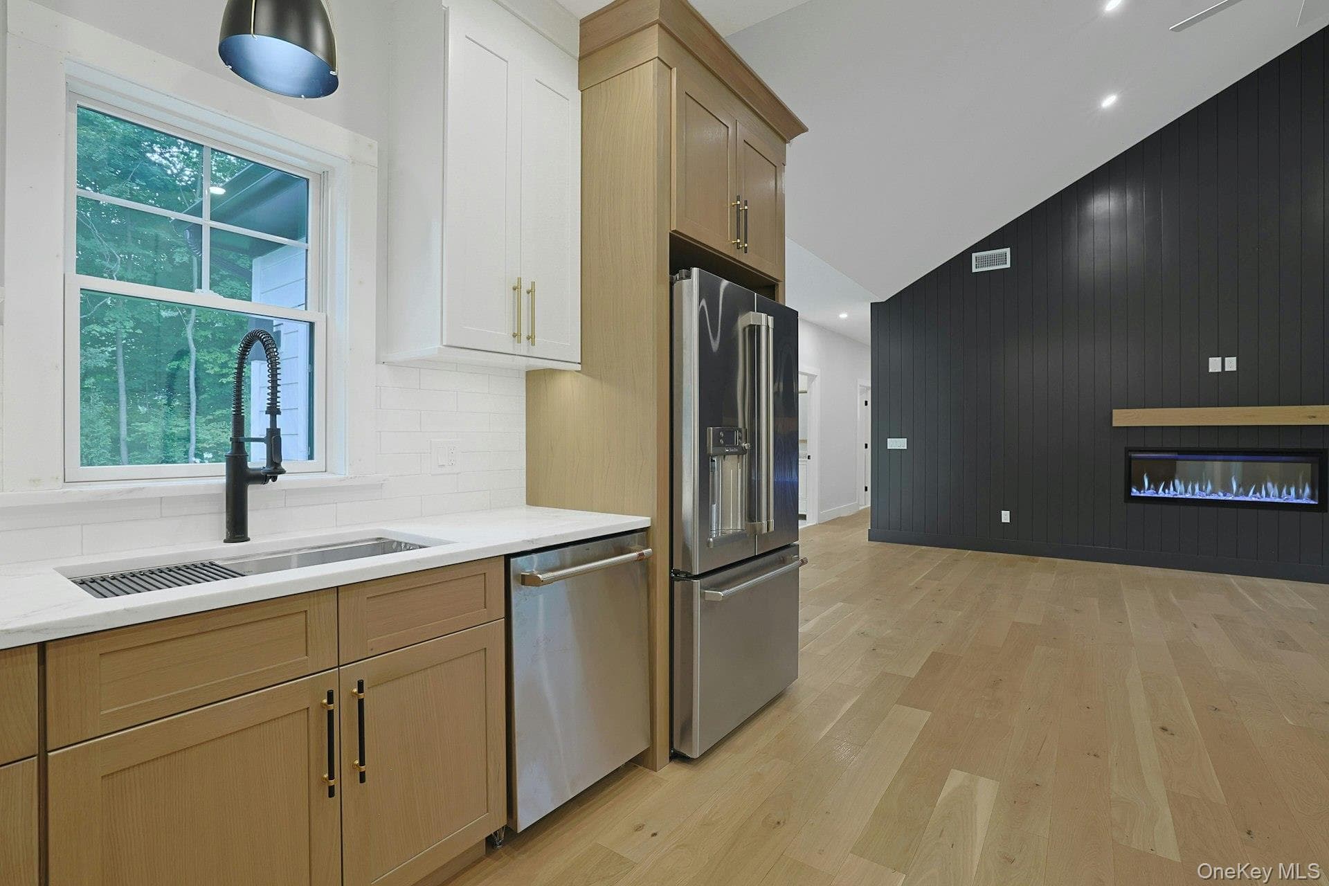 100 Hazelton Circle thumbnail 13