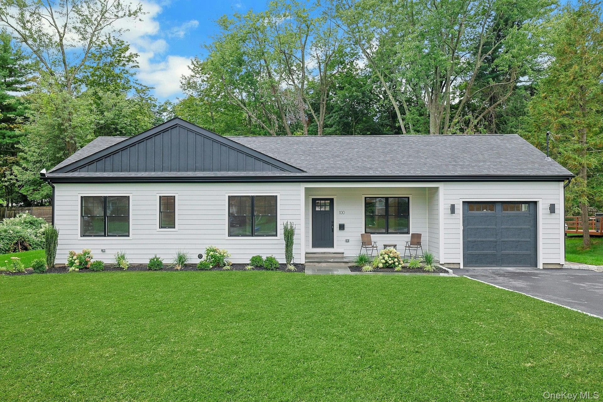 100 Hazelton Circle thumbnail 2