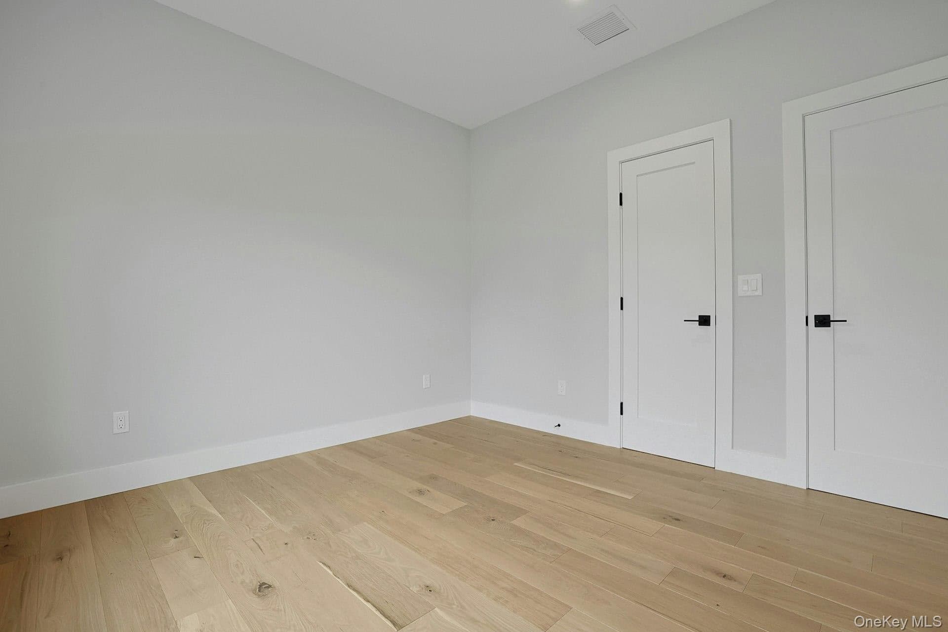 100 Hazelton Circle thumbnail 21