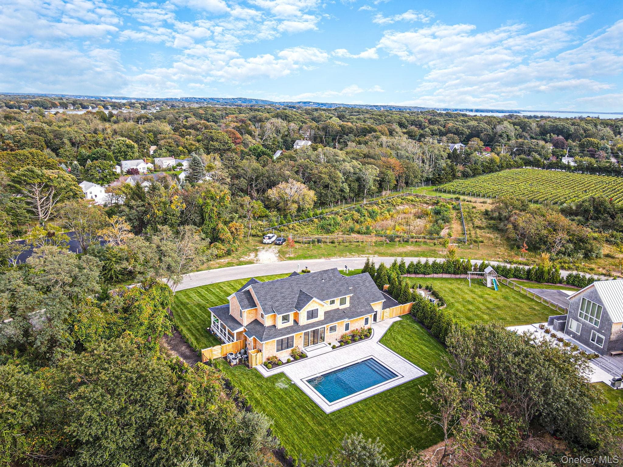 390 Wildberry Lane thumbnail 6