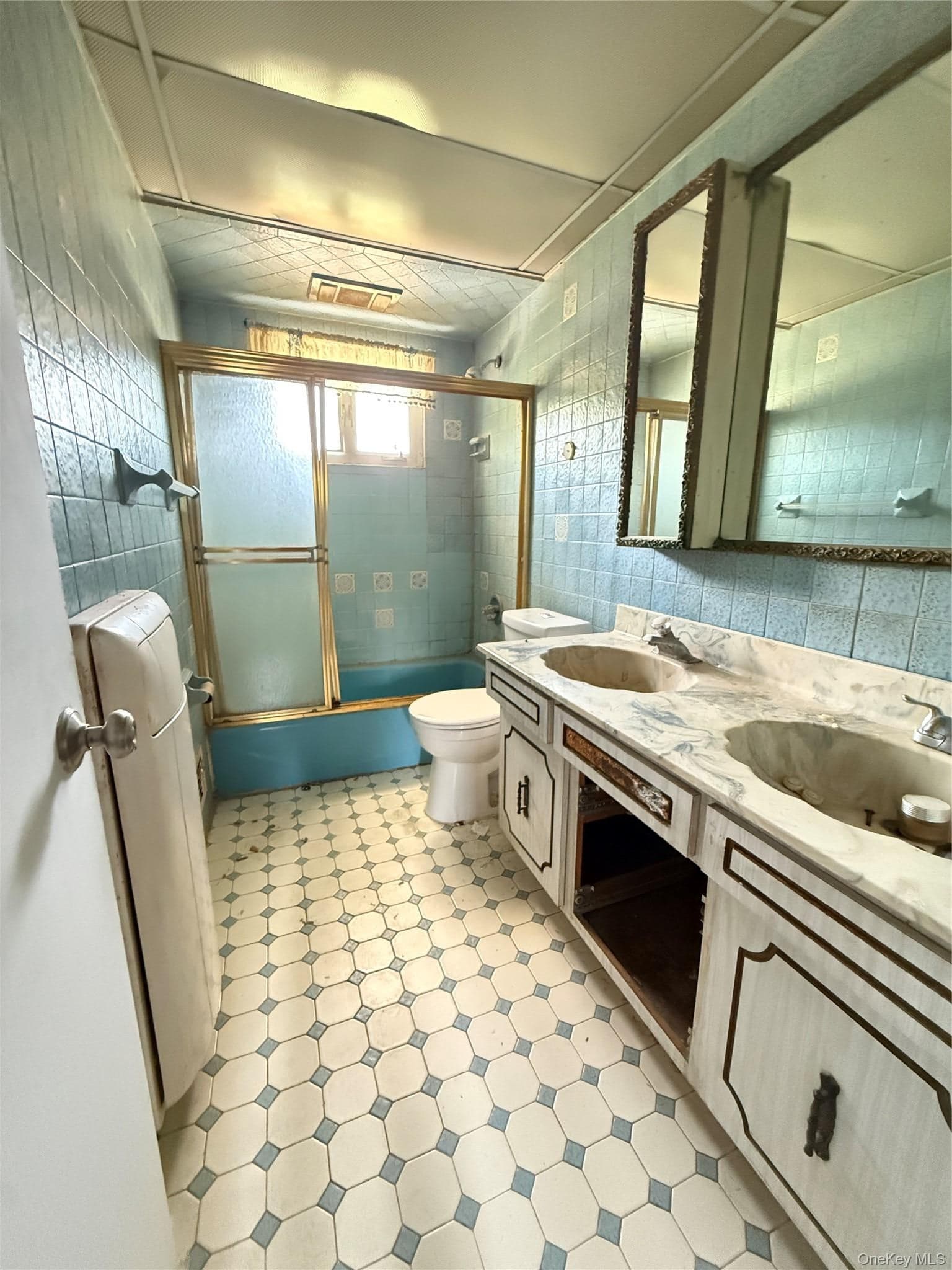 411 Mayflower Avenue thumbnail 17
