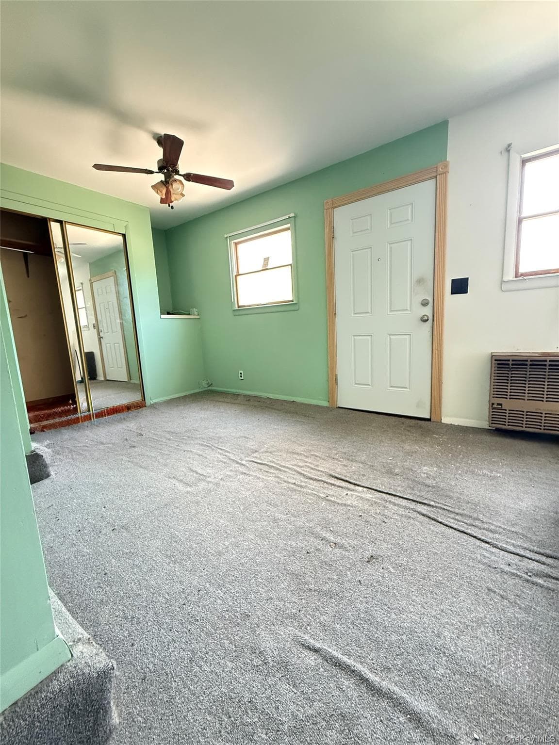411 Mayflower Avenue thumbnail 4
