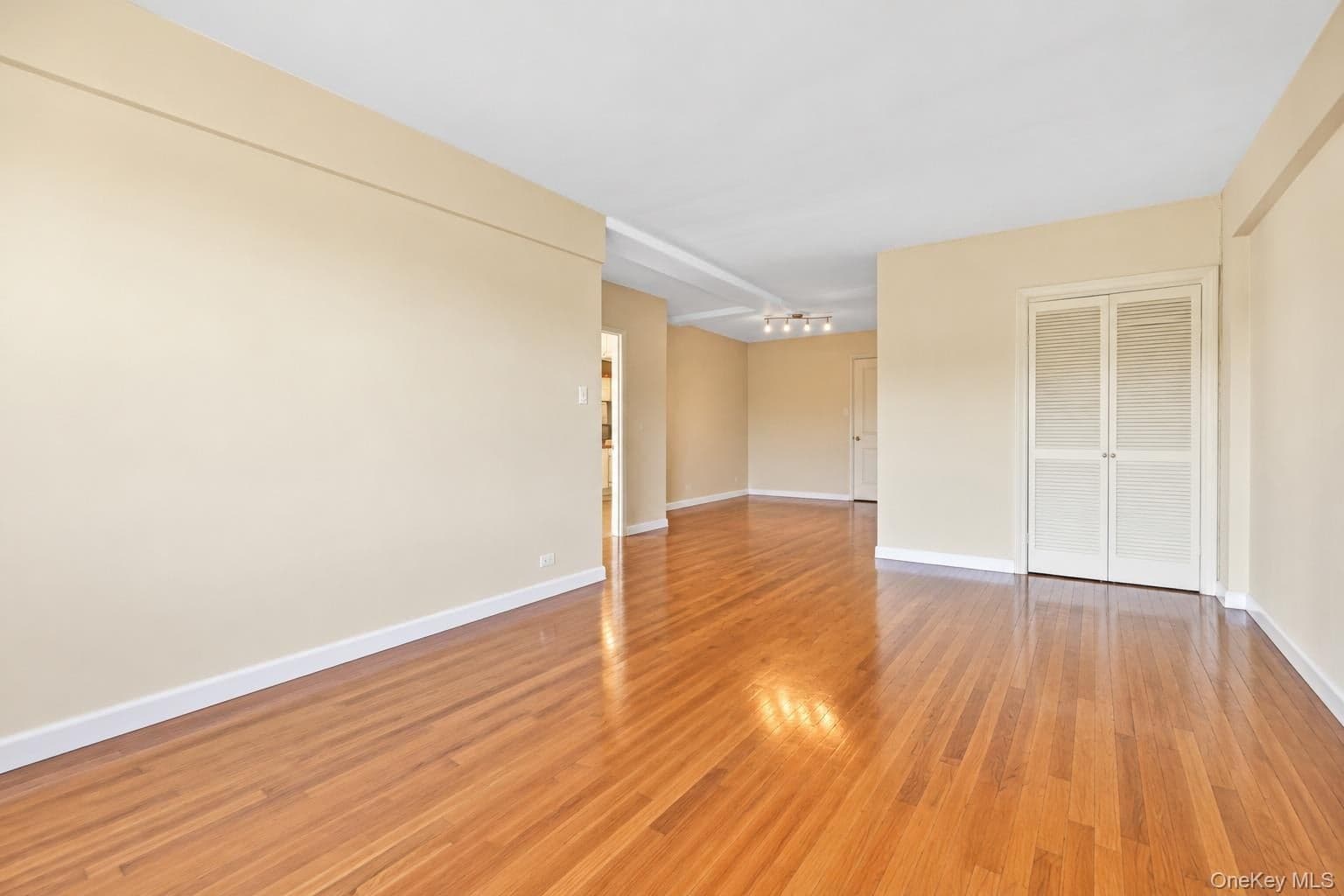 141-15 28th Avenue Unit: 6A thumbnail 2