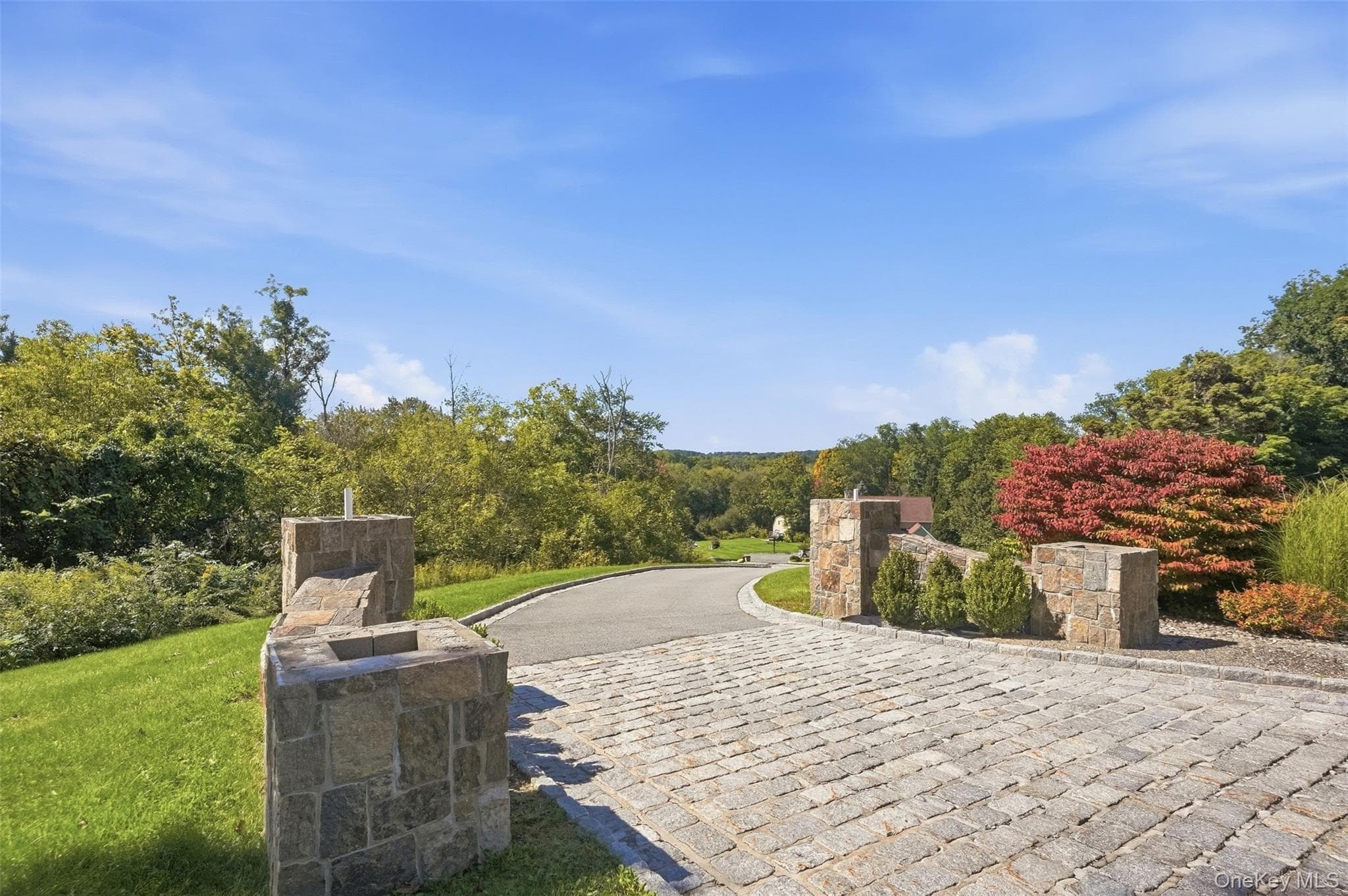 17 Meadow Crest Drive thumbnail 2