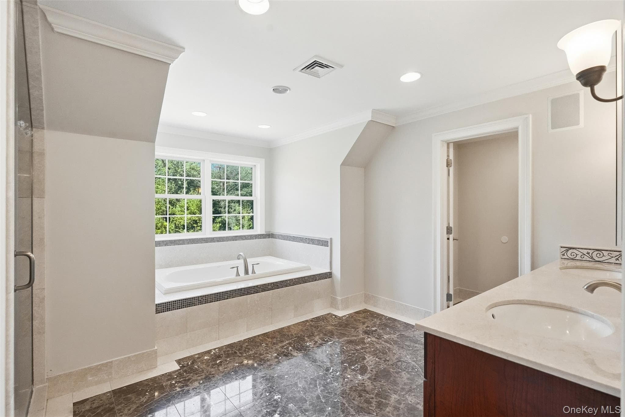 17 Meadow Crest Drive thumbnail 37