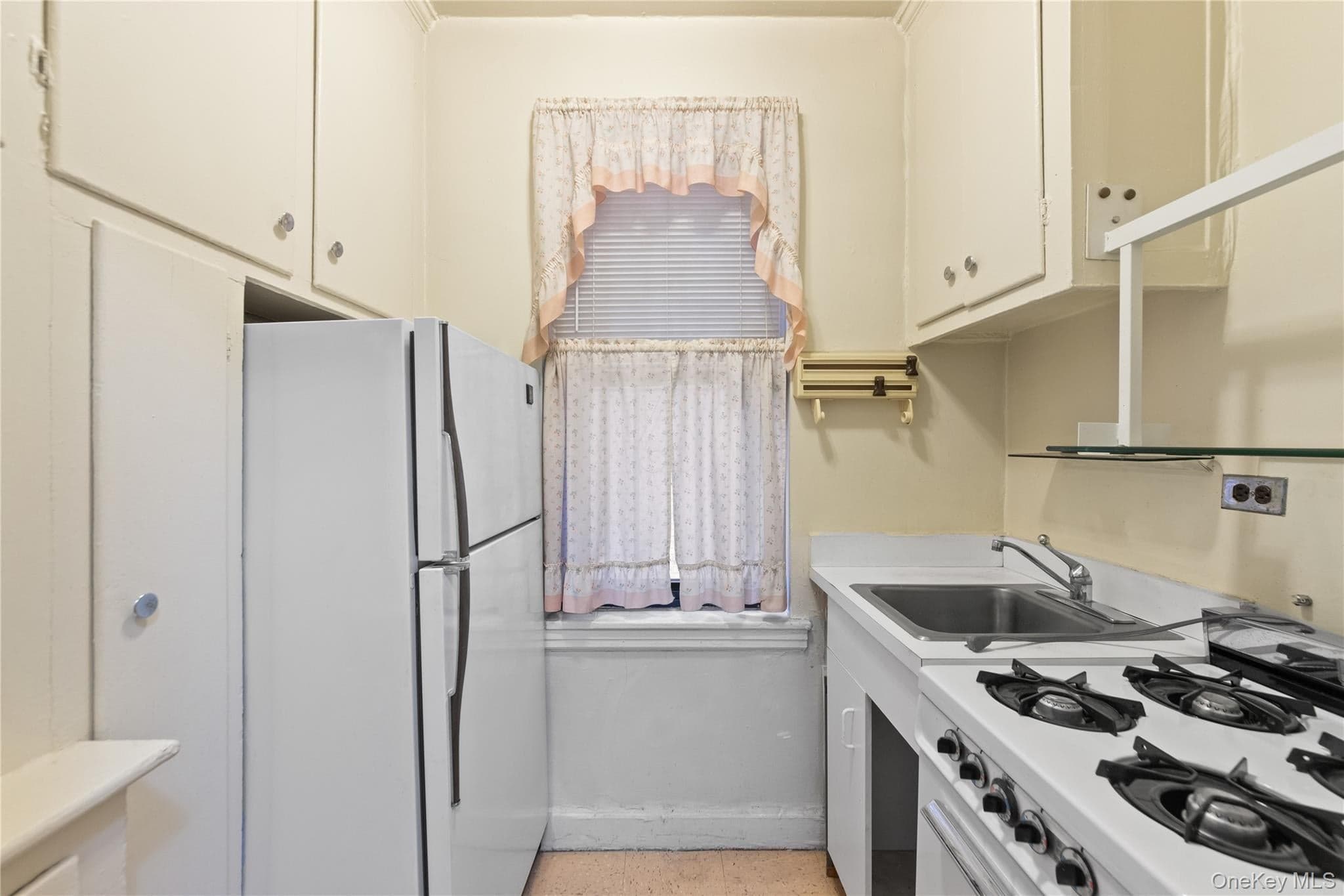 3000 Valentine Avenue Unit: 1D thumbnail 6