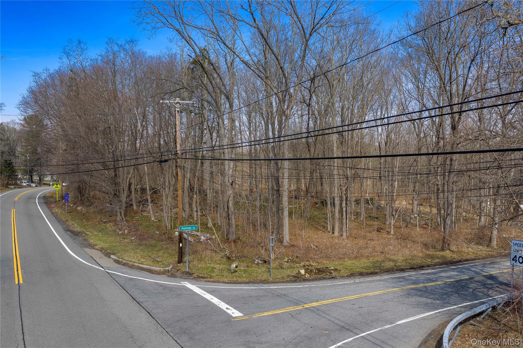 576 Holmes Road thumbnail 11