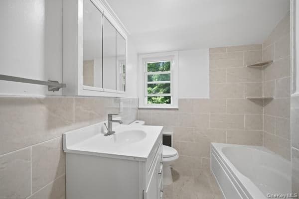 458 N Magee Street thumbnail 27