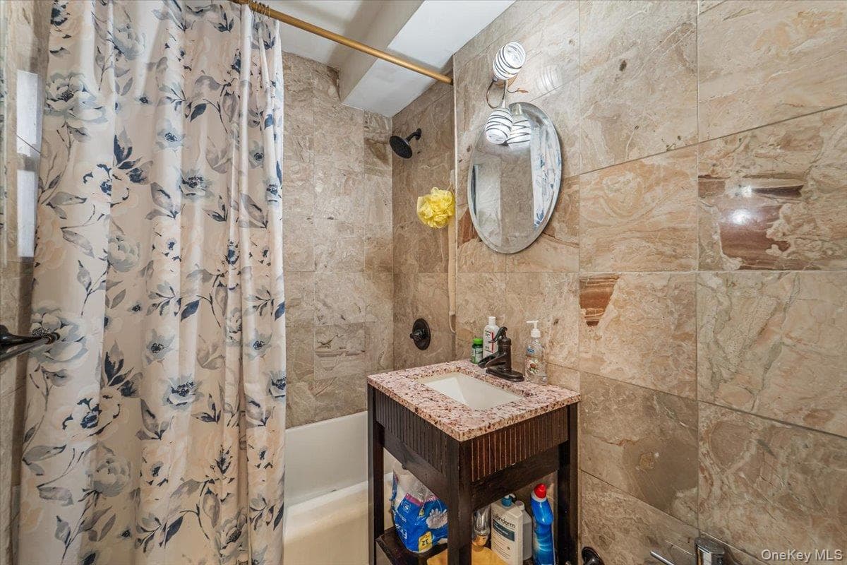 9011 35 Avenue Unit: 3T thumbnail 9
