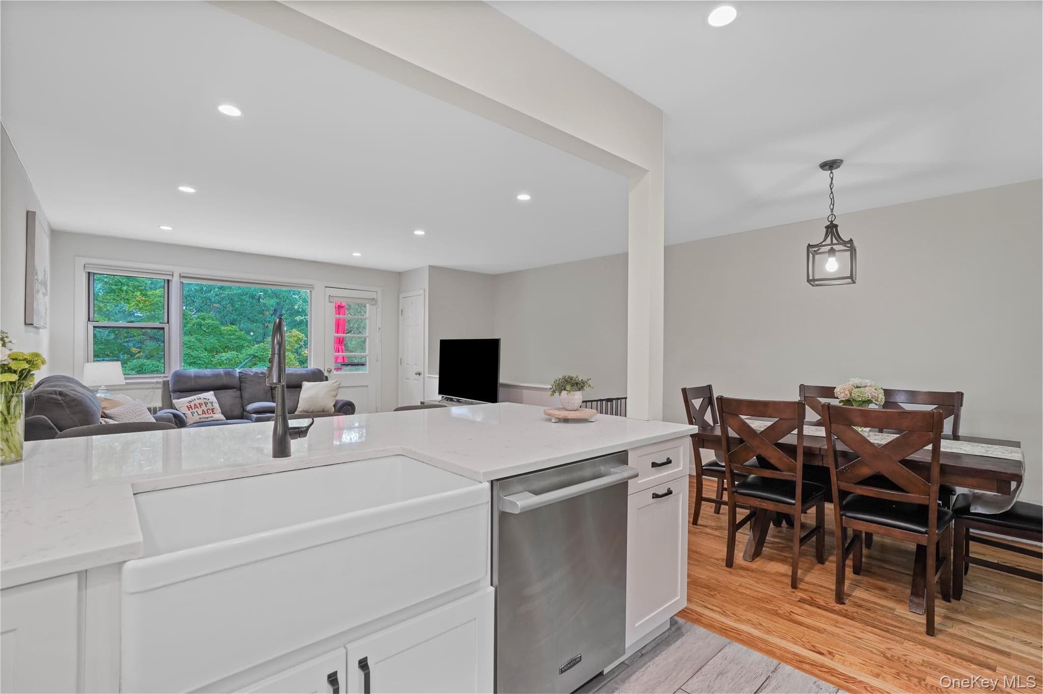 135 S Buckhout Street Unit: 135 thumbnail 8