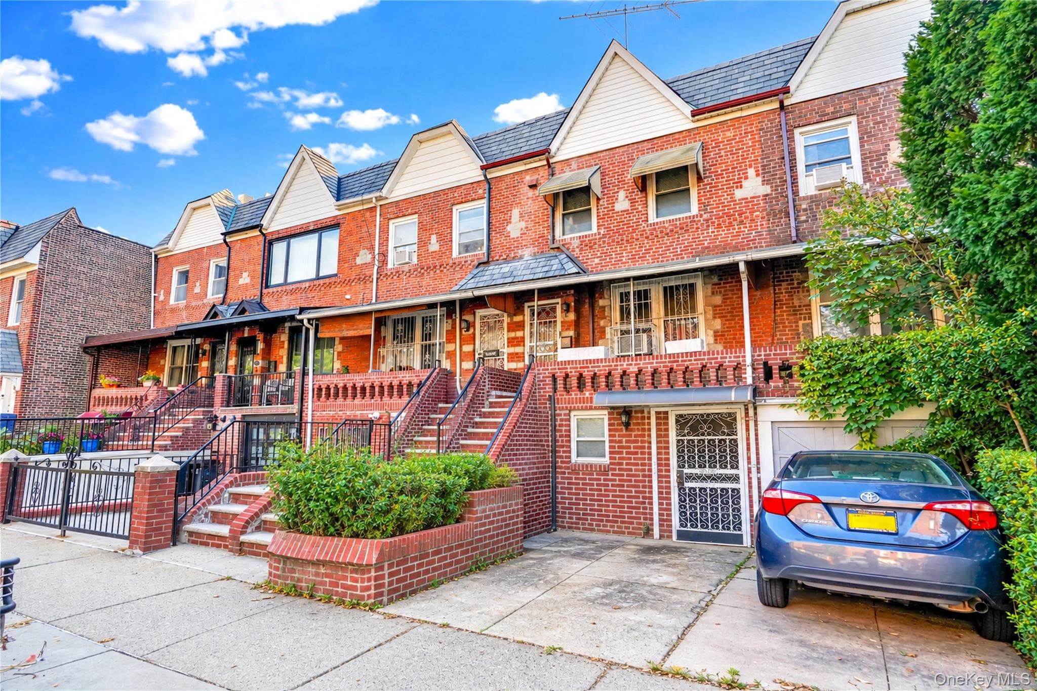 35-55 28th Street thumbnail 2