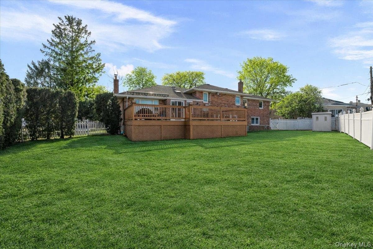 780 Regent Drive thumbnail 28