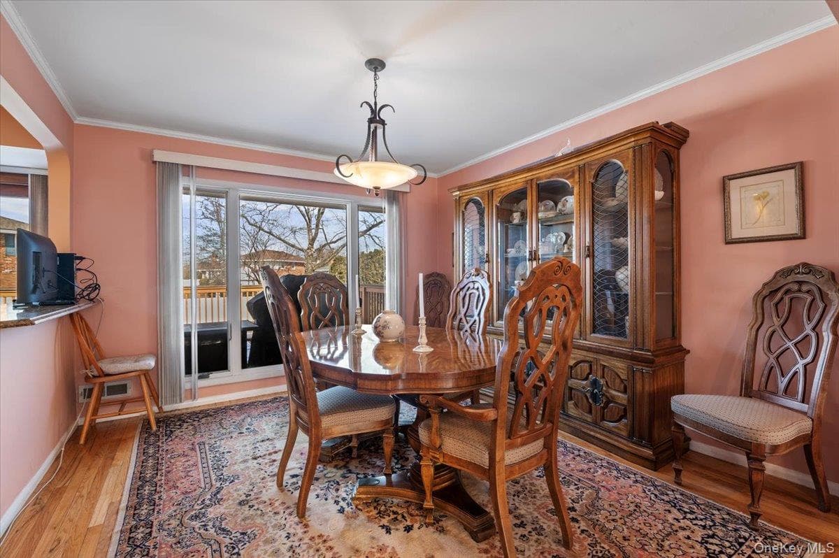 780 Regent Drive thumbnail 4