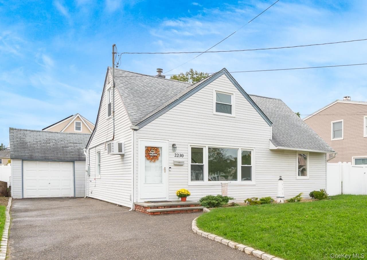 2230 Beech Street thumbnail 2